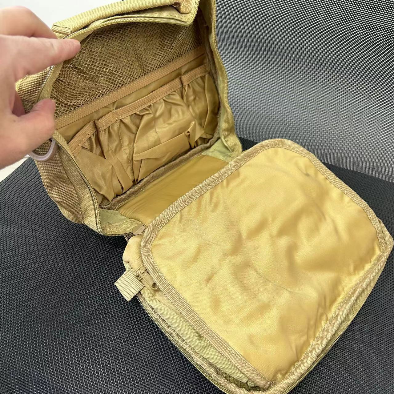 Tactical Travel Toiletry Bag Large Capacity Waterproof Organizer_voghion.com