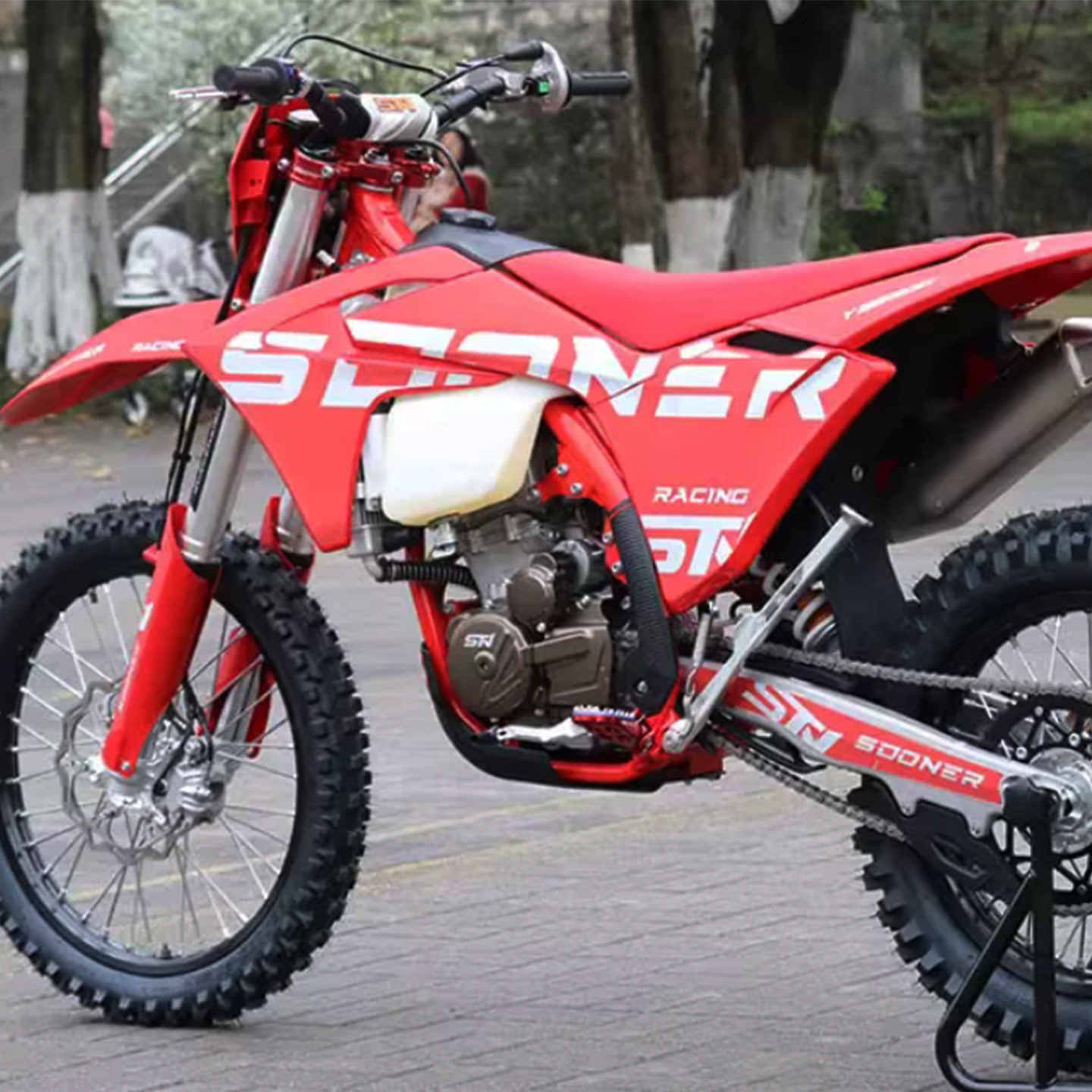 24-26 models of GASGAS seat cushions, seat bags, and seats: Stoner G9, G26, Zuma S9, and Kevise K28