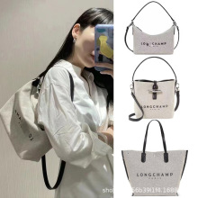 �羳�����J�ҷ�����ˮͰ����̖���ذ�Ҹ�°�����Ů���μ�б��