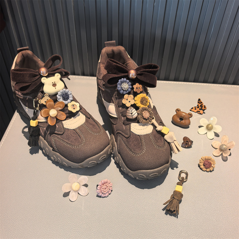 Autumn and winter Miu-style Maillard tassel coconut shell shoes, floral shoelace buckles, bear velvet bows, sneaker accessories Autumn and winter Miu-style Maillard tassel coconut shell shoes, floral shoelace buckles, bear velvet bows, sneaker accessories