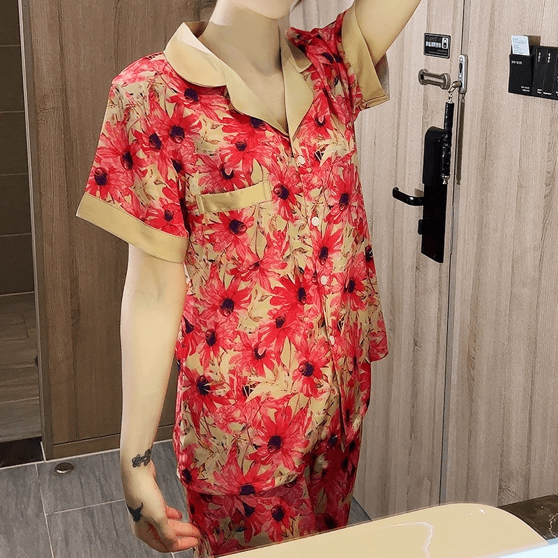 Al por mayor transfronterizo de tres piezas super suave forjado verano suave hilo de hielo suave cuatro lados rebote flor impresa pijama de mangas cortas para mujeres