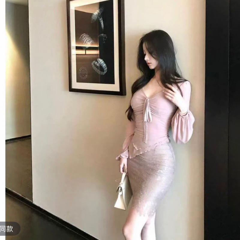 Early Spring Pink Slim-Fit Tie-Up V-Neck Long-Sleeve T-Shirt Women's Pure Desire Set Lace Patchwork Bodycon Skirt Two-Piece Set