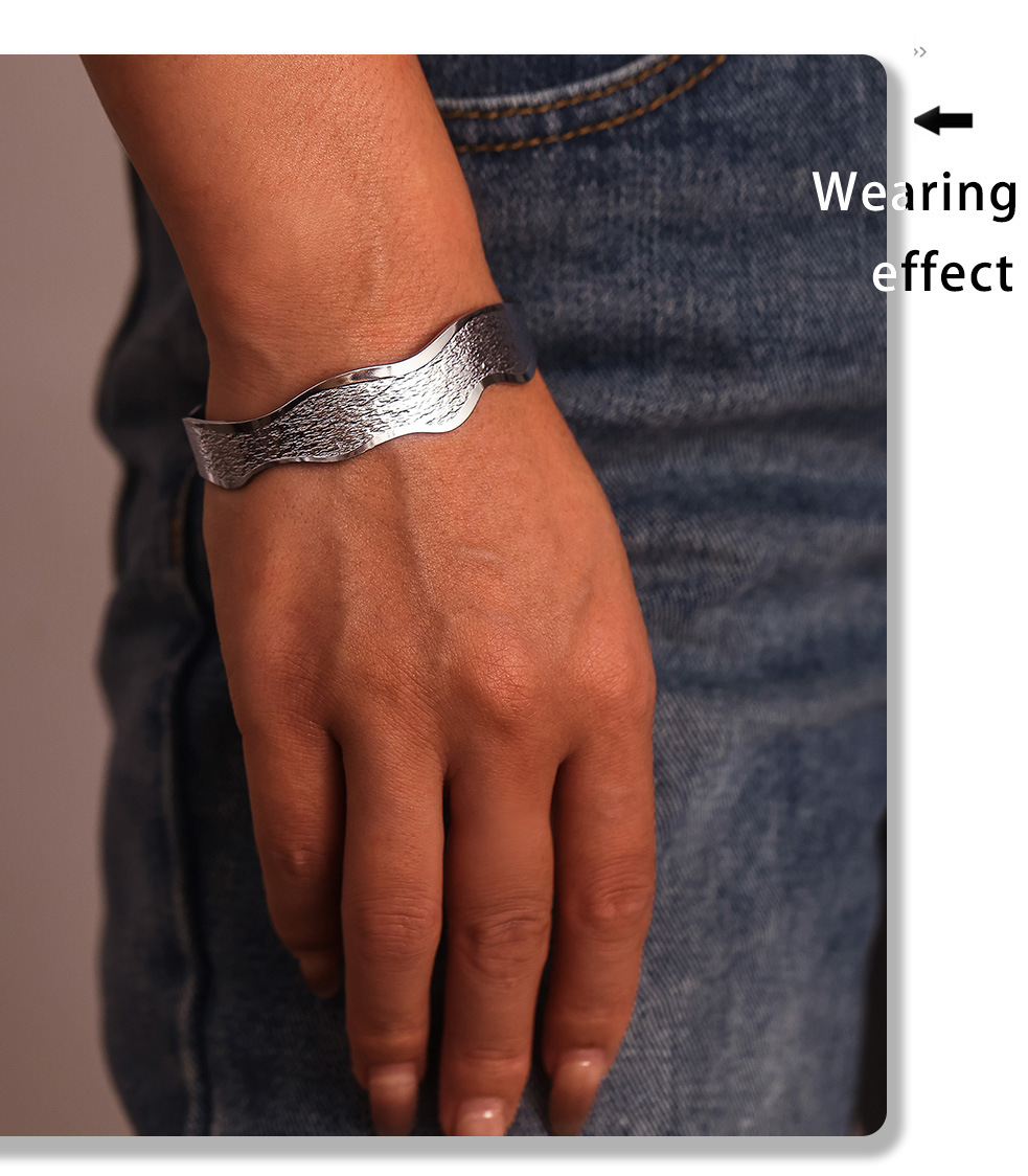 Personalized Square Sugar Ripple C-shaped Titanium Steel Bracelet_voghion.com