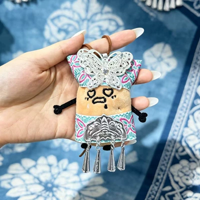 Guizhou small potato doll handmade Pluş açarlıqlar - miaojiang-small-potato-pendant-2