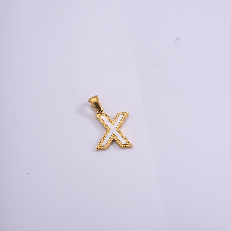 Nuevo caliente 26 letras inglesas collar pulsera colgante de acero titanio personalidad letras goteando accesorios colgante