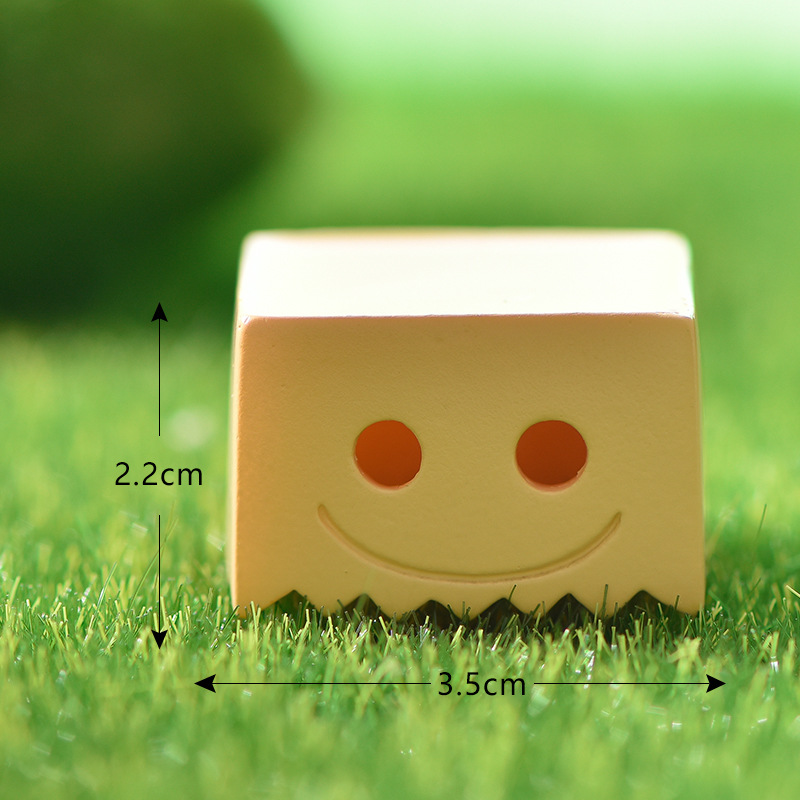 新商品のパンダシリーズの微景観園芸diy造景部品のいたずらかわいい竹パンダの置物を食べます。