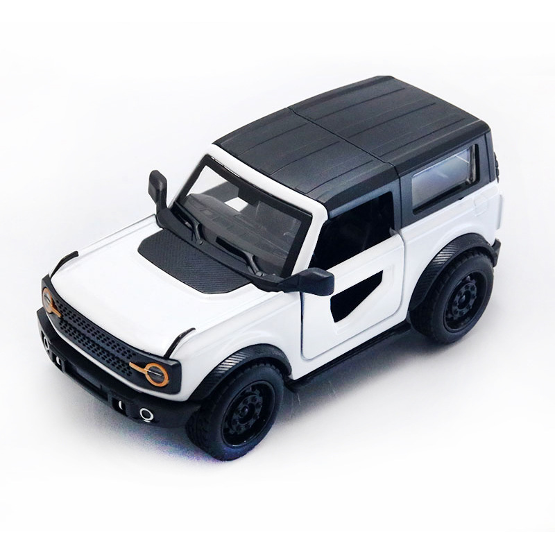 A granel de aleación modelo de coche todoterreno SUV niños juguete Puerta Abierta coche hombres pastel muñeca máquina decoración al por mayor