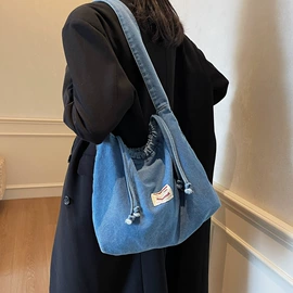 女士单肩包;女士斜挎包;休闲背包