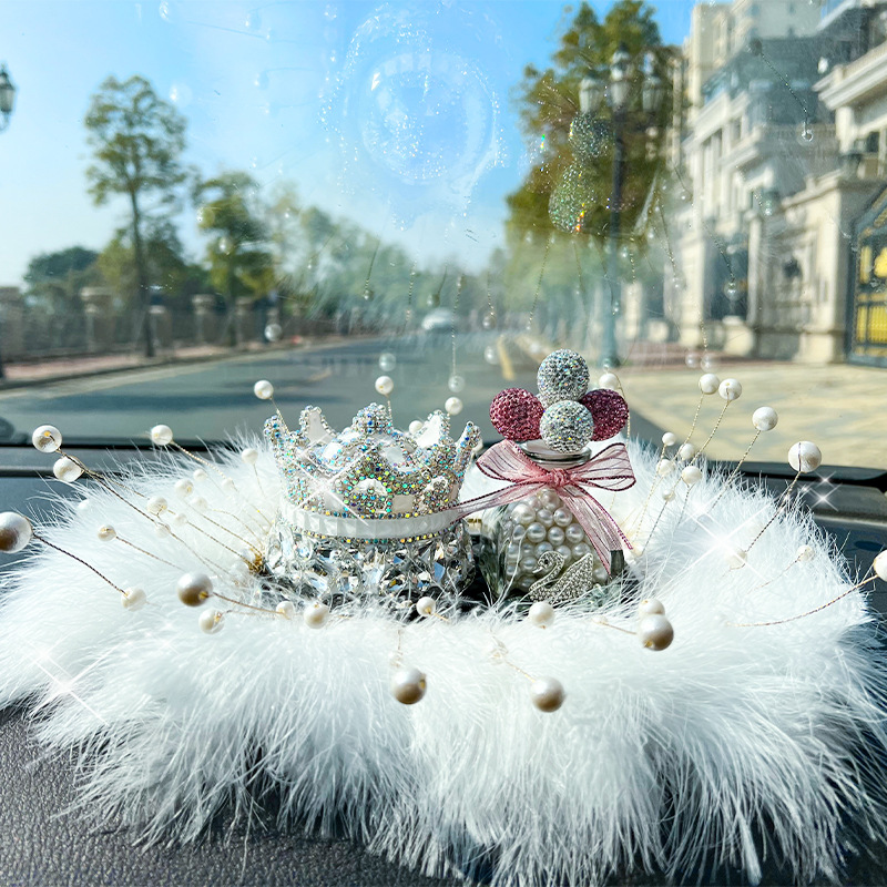 Nuevos adornos para automóviles, accesorios para automóviles, coronas de diamantes, perfumes, decoraciones de aromaterapia para automóviles, suministros para automóviles nuevos para niñas