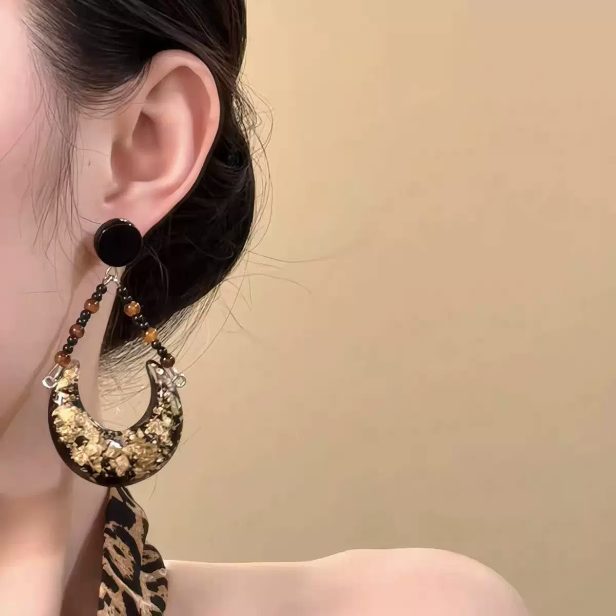 港风复古月牙吊坠耳环女美拉德风串珠高级感设计耳坠优雅气质耳饰