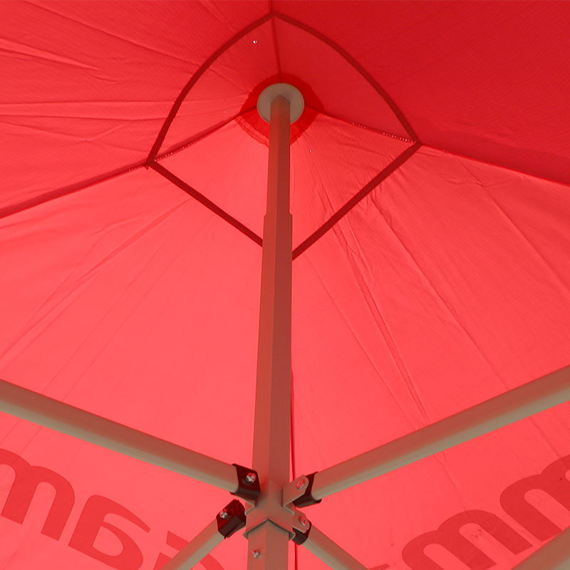 Carpa de publicidad al aire libre de acero negro dorado retráctil tolda plegable de cuatro patas carpa de exhibición 3 × 3 logotipo imprimible