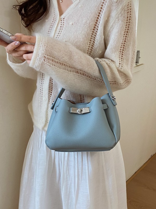 Coreano de nicho de alta calidad canasta de verduras, bolso de cubo de mano para mujeres 2026 nuevo estilo extranjero, lujo ligero y versátil bolso de mochila