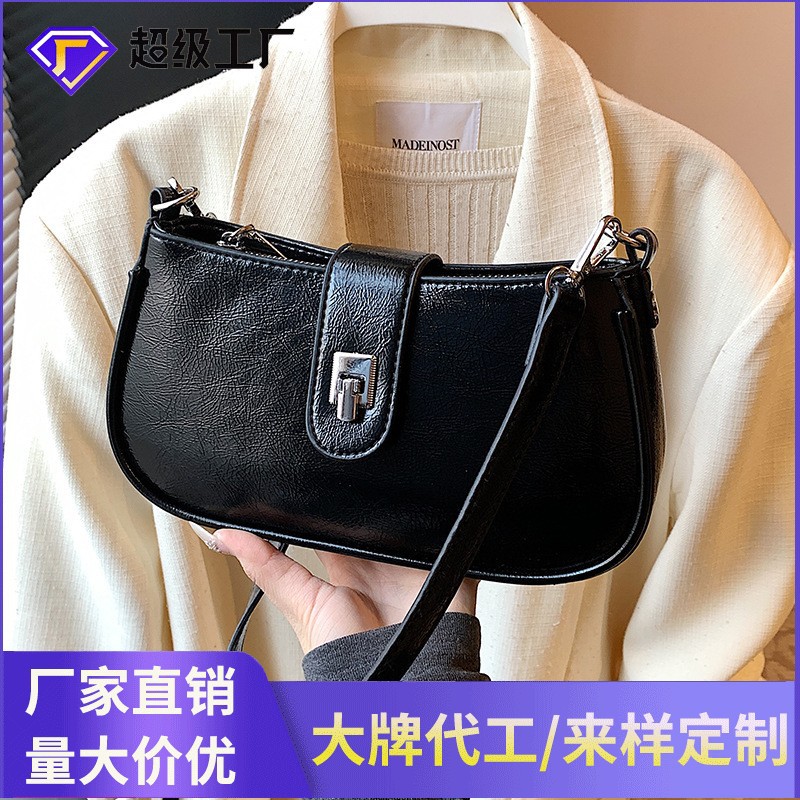 retro one-shoulder bag for leisure