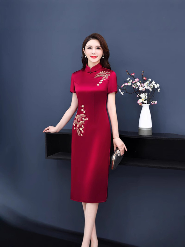 Noble Lady Silk Dress High-End Western Style Mulberry Silk Young Mom Wear 2025 Summer New Long Dress