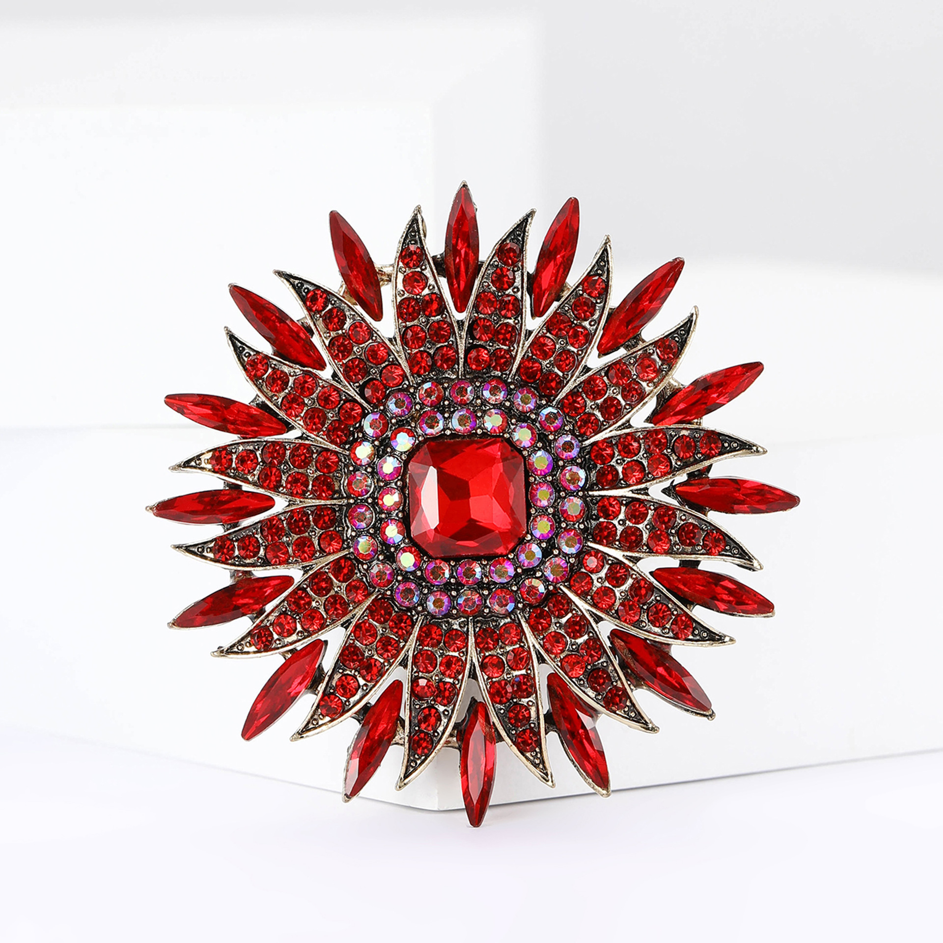 Women's Gender Vintage Style Pin Flower Alloy Rhinestone Women's Brooches