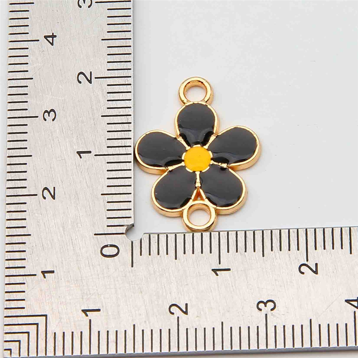 Colgante de doble colgante de aleación de goteo de aceite unilateral de cinco pétalos de flores coloridas flores DIY para hacer orejas colgante material de colgante de pulsera