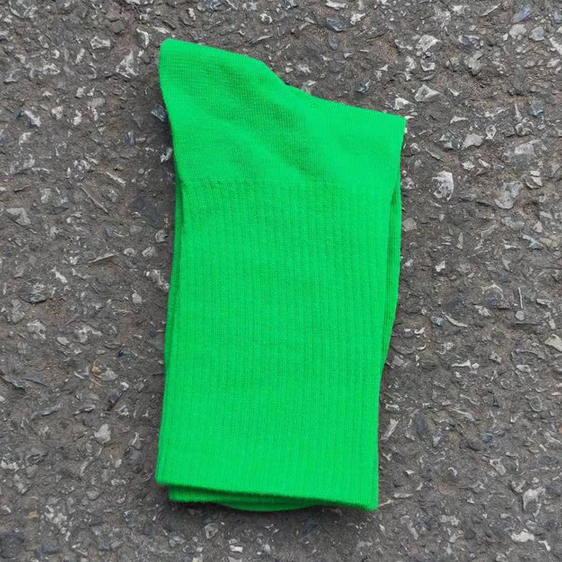 Calcetines de mujer para primavera y otoño, calcetines de algodón de color liso, versátiles y a la moda, calcetines holgados, calcetines de longitud media, calcetines deportivos que absorben el sudor, venta al por mayor.
