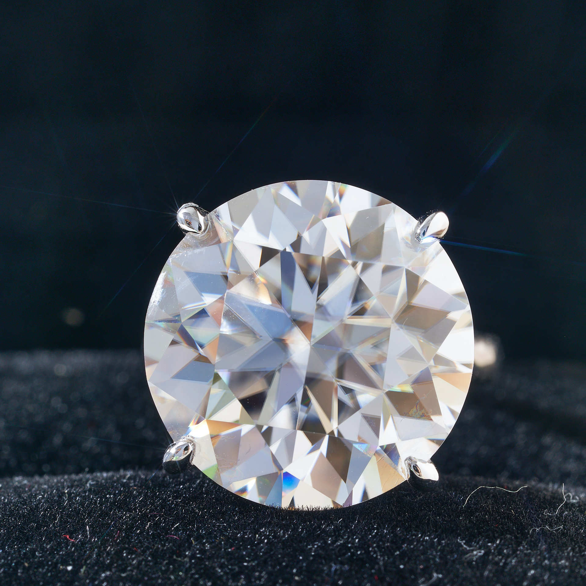 Anillo de plata esterlina 925 mujer 20 quilates de lujo anillo de piedra de moissanita chapado pt950 oro mesón fábrica al por mayor en stock