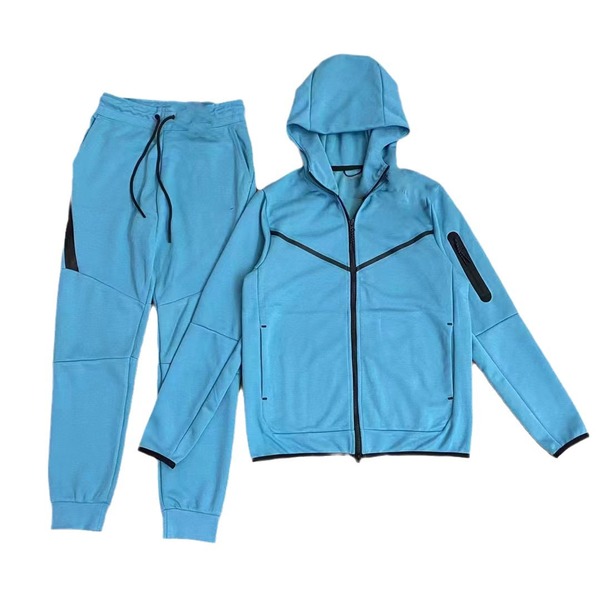 Men's hat for leisure with hood