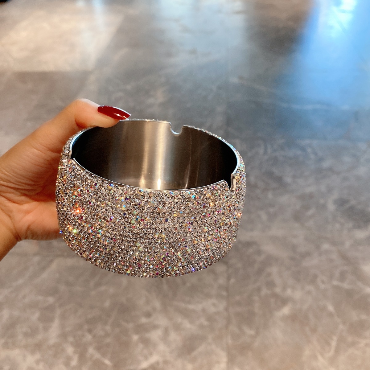 Cross-border Stainless Steel Diamond-encrusted Classroom Furniture Gifts Ashtray Nightclub Simple Drop-resistant Personalized Furnishings
