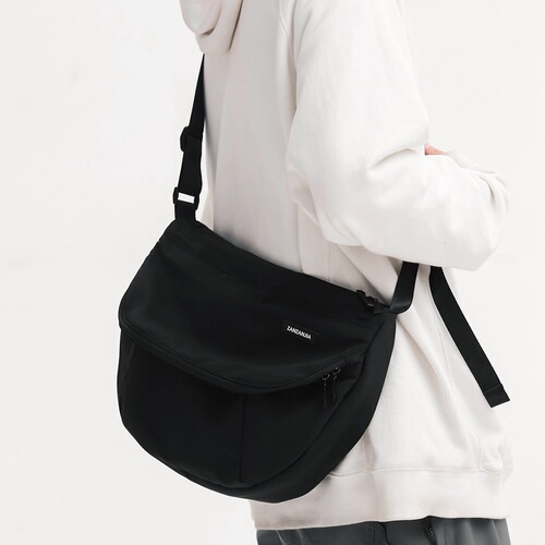 Minimalist and Stylized Crossbody Bag for Men, Large Capacity, Travel, Leisure, Sports, Unisex School Bag, Suitable for Office and Daily Use