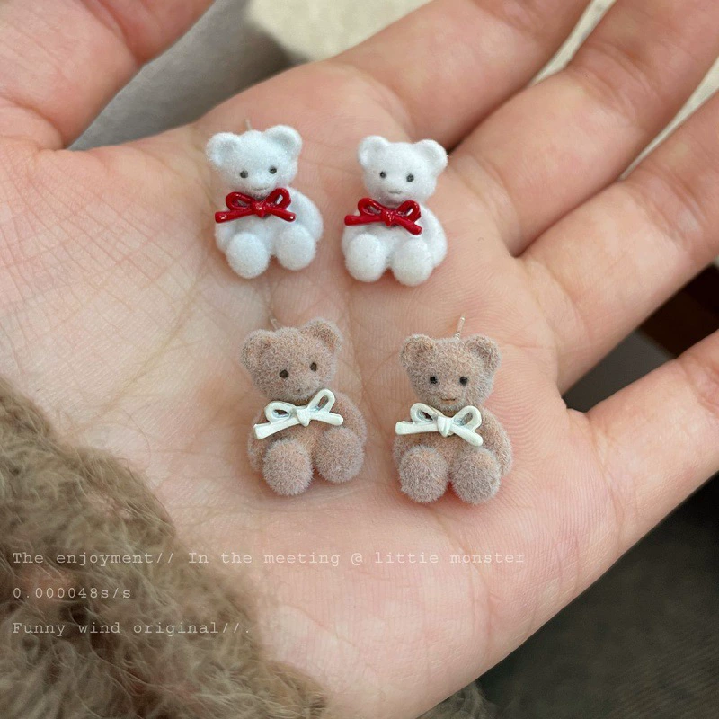 Демисезонныеcute трехмерные серьги, маленький дизайн с прозрачной серебряной иглой, с маленькими медведями, тренд сезона