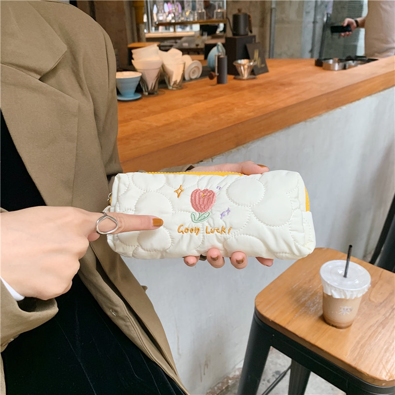 【 In Stock 】112155 Embroidered Tulip Pen Case, Girlish student Stationery Storage Bag, Fabric Makeup Bag undefined