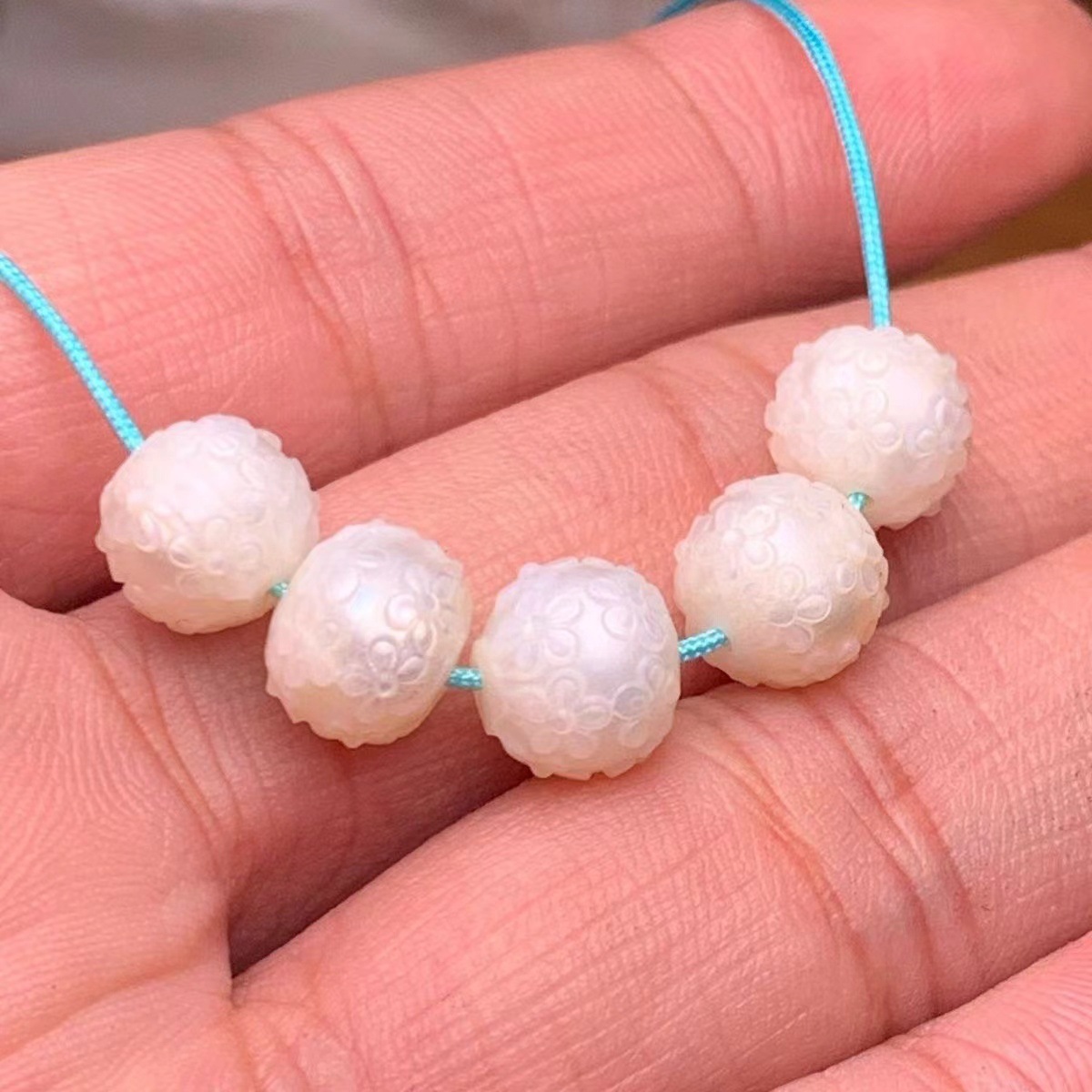 Natural Freshwater Pearl Carving Plum Blossom Beads Parting Beads Diy Wen Play Jewelry All-match Accessories