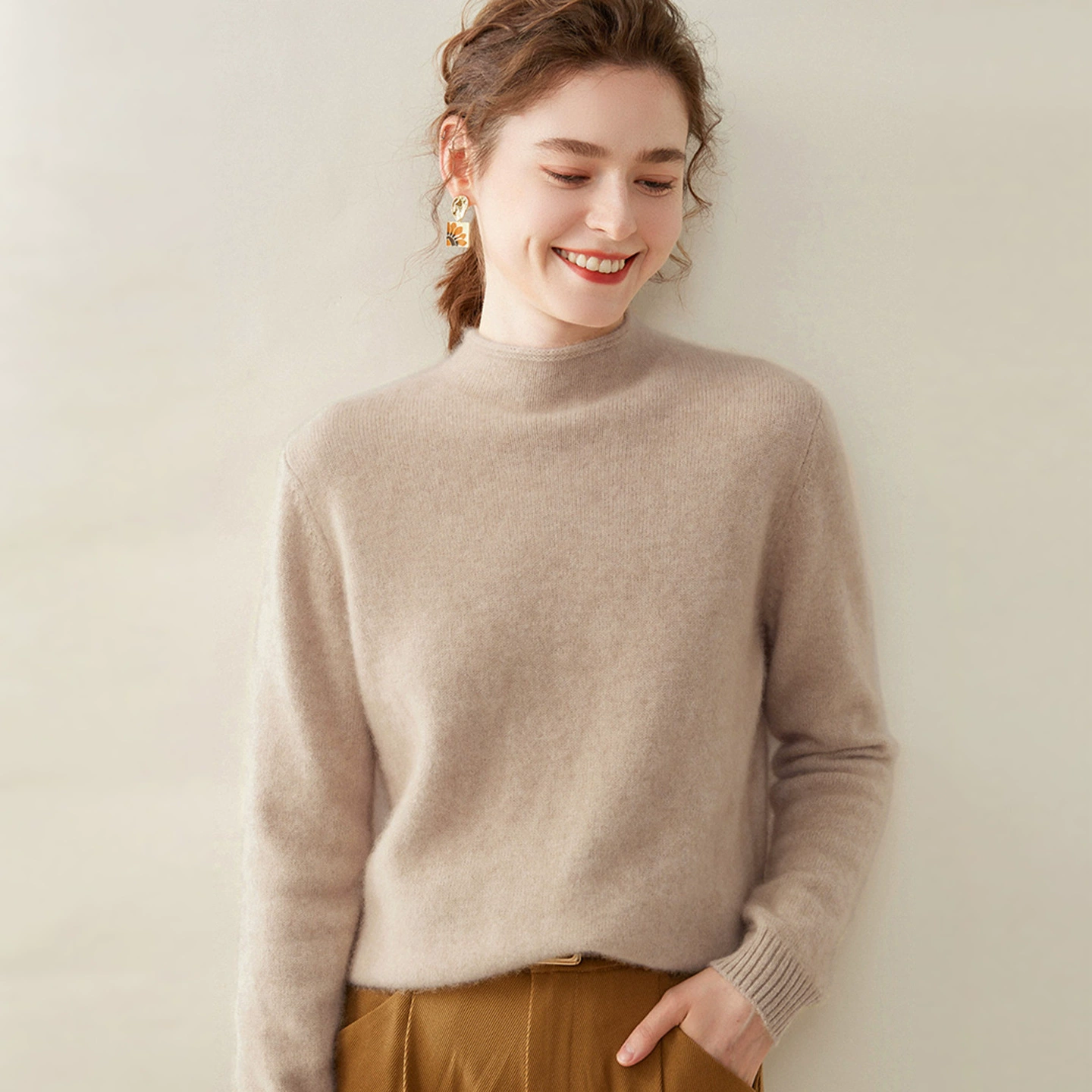 Cashmere base body-friendly classic keep warm sweater, high collar