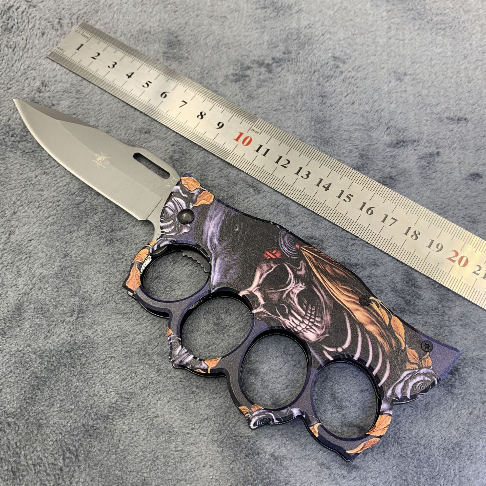 鬼头户外四指拳套刀折叠小刀防身武器户外军刀拳扣刀指虎破窗器