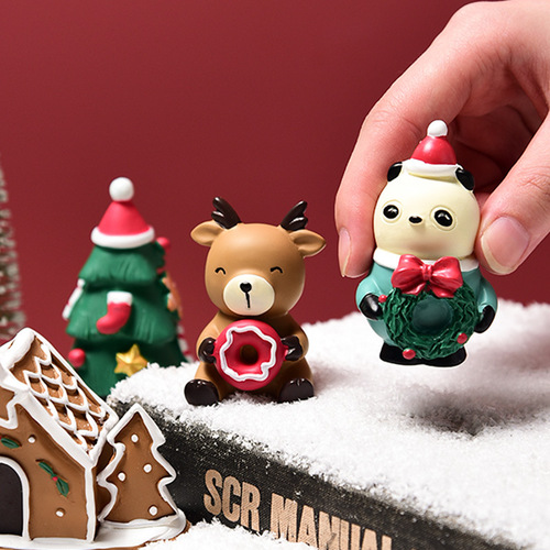 Christmas resin small animal ornaments creative home decoration mini Christmas tree Christmas gift for the elderly