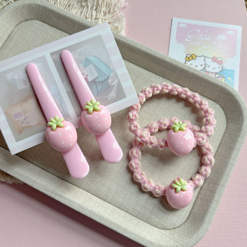 Sweet pink polka dot strawberry hair tie and hair clip set for girls, braided headband, cute children's bangs clip hair accessory Sweet pink polka dot strawberry hair tie and hair clip set for girls, braided headband, cute children's bangs clip hair accessory