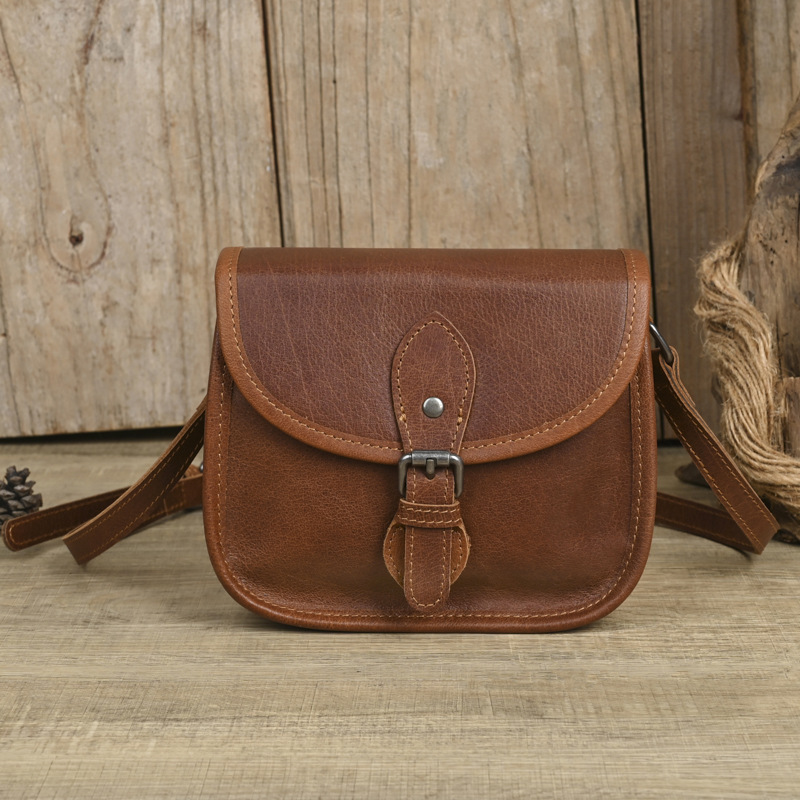 Mori Style Minimalist Leather Small Square Bag Retro Women's Top Layer Cowhide Shoulder Bag All-match 7-inch Mobile Phone Crossbody Bag for Women