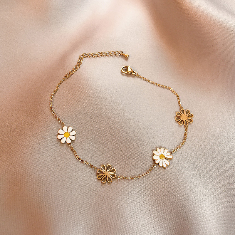 White Daisy anklet women's Korean-style girl's fresh temperament ins Internet celebrity titanium steel rose gold jewelry