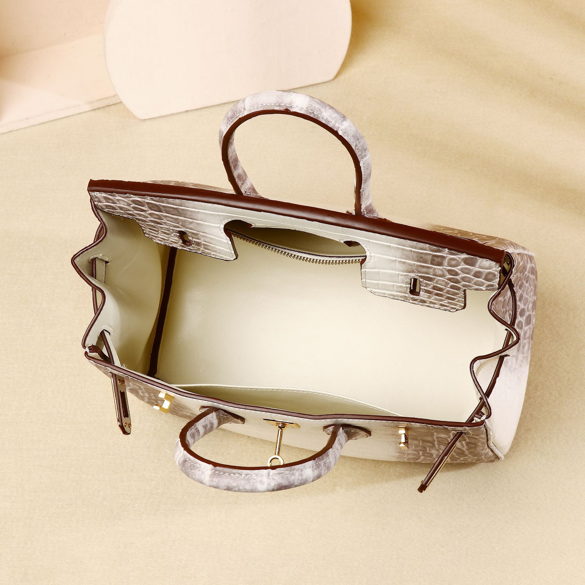 Túi xách tay nữ da PU cao cấp họa tiết vảy cá sấu phong cách Hermes Birkin 25 cm — Trắng Himalaya