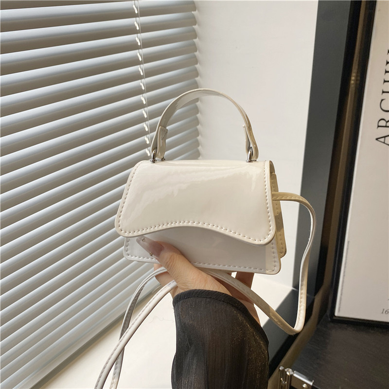 2025 New Style Simple and Fashionable Versatile Single-Shoulder Crossbody Women's Small Square Bag in Solid Color with a High-End Feel for Spring 2025 New Style Simple and Fashionable Versatile Single-Shoulder Crossbody Women's Small Square Bag in Solid Color with a High-End Feel for Spring