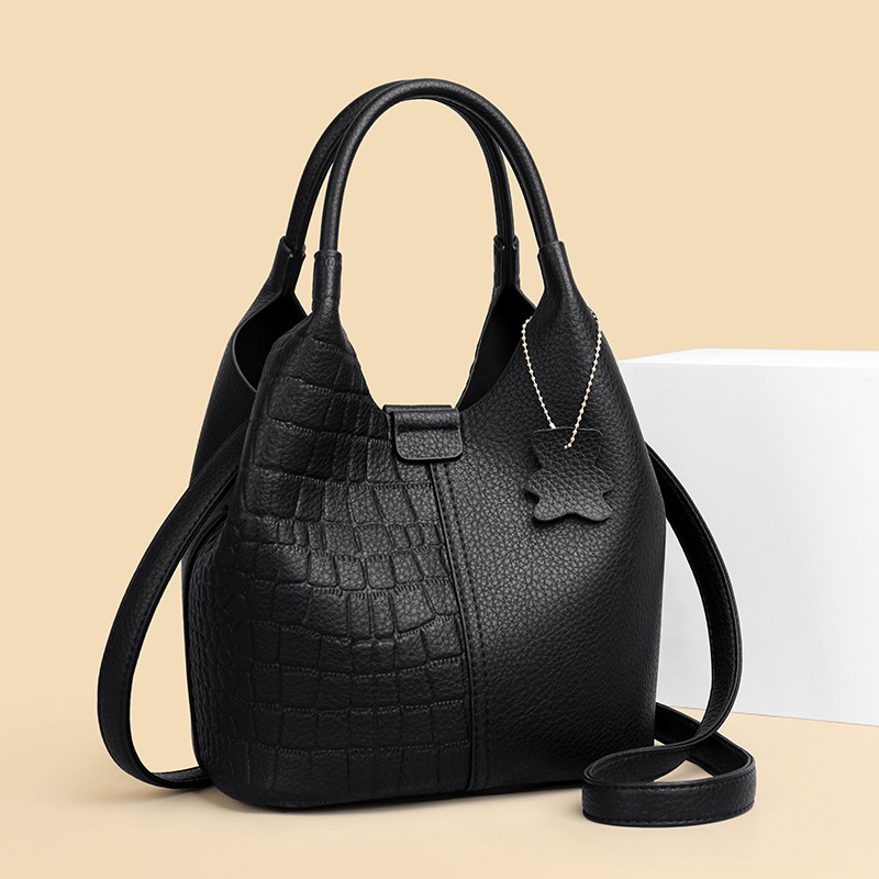 Moteriška didelės talpos rankinė 2024 m. Nauja korėjietiško stiliaus madinga motinos rankinė su minkšta odine pečių rankine su tekstu_voghion.com