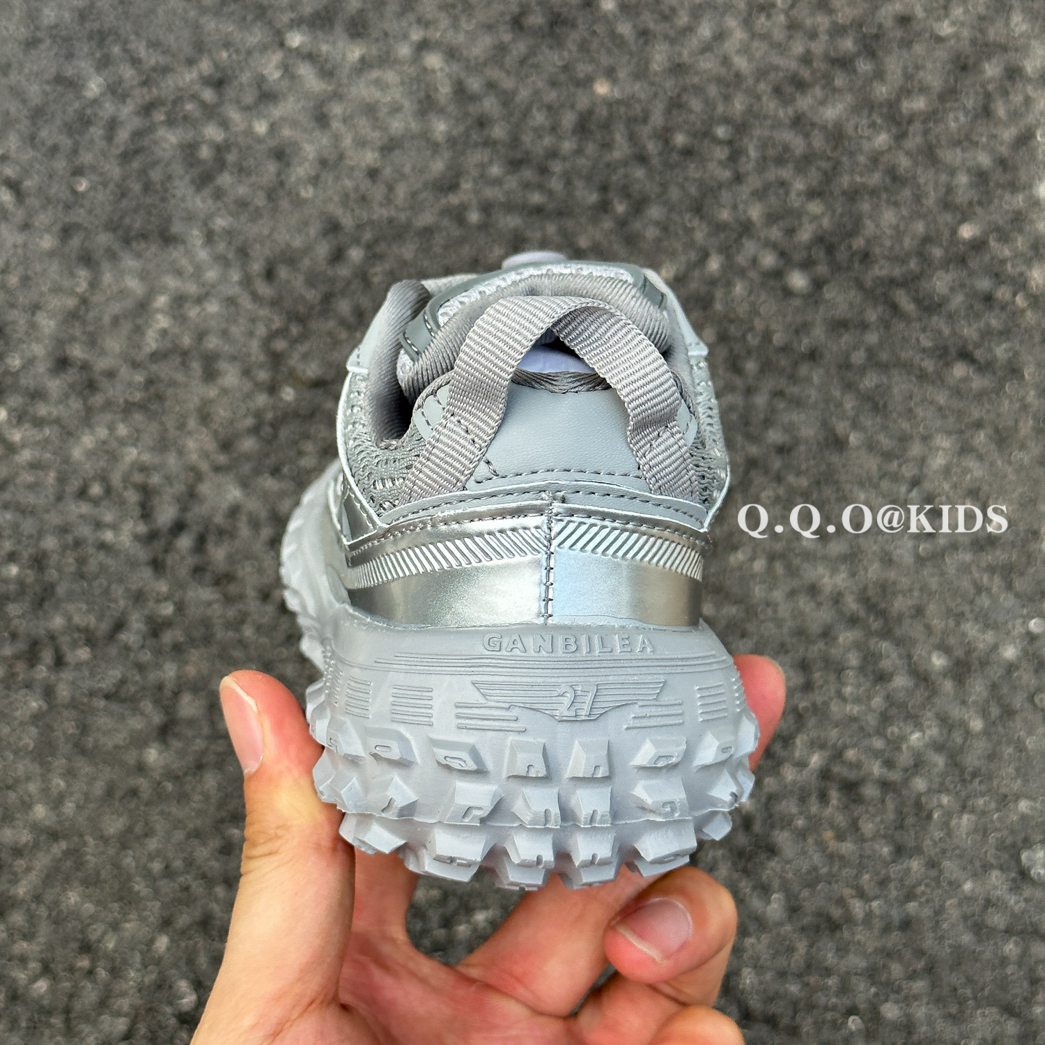 QQO Kinderschoenen 2023 Herfst Nieuwe Jongens Mode Tucker Tire Schoenen Antislip Sportschoenen Meisjes Papa schoenen_voghion.com