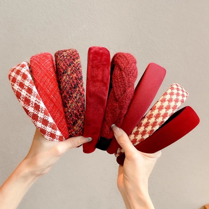 Hong Kong estilo rojo retrogrado correa de cabello de mujeres otoño invierno dulce vino rojo alto cráneo trenzado correa de cabello de alta sensibilidad toque de cabello