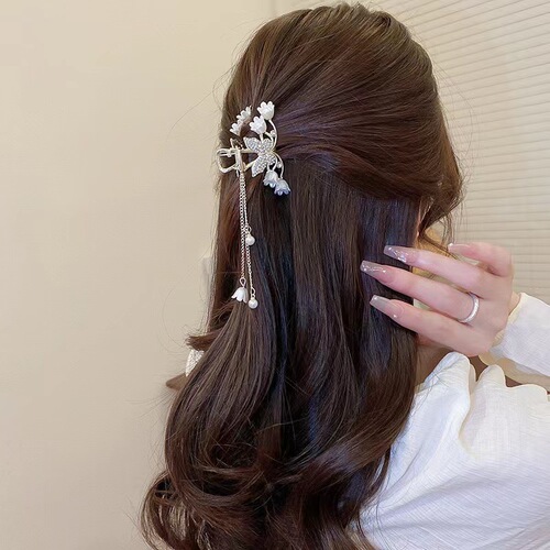 Half-tied ponytail clip, high-end pearl butterfly, lily of the valley, tassel catcher, hair clip at the back of the head, forest fairy hair accessories
