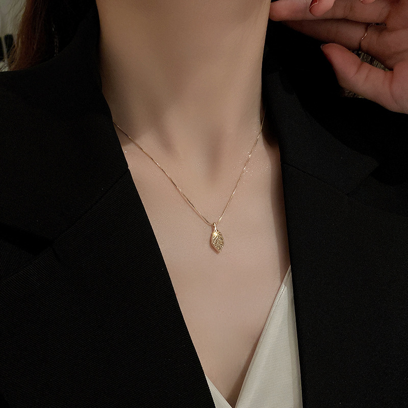 12條絕美鎖骨鍊!凸顯鎖骨還讓妳的臉看起來更小,都很便宜! 26