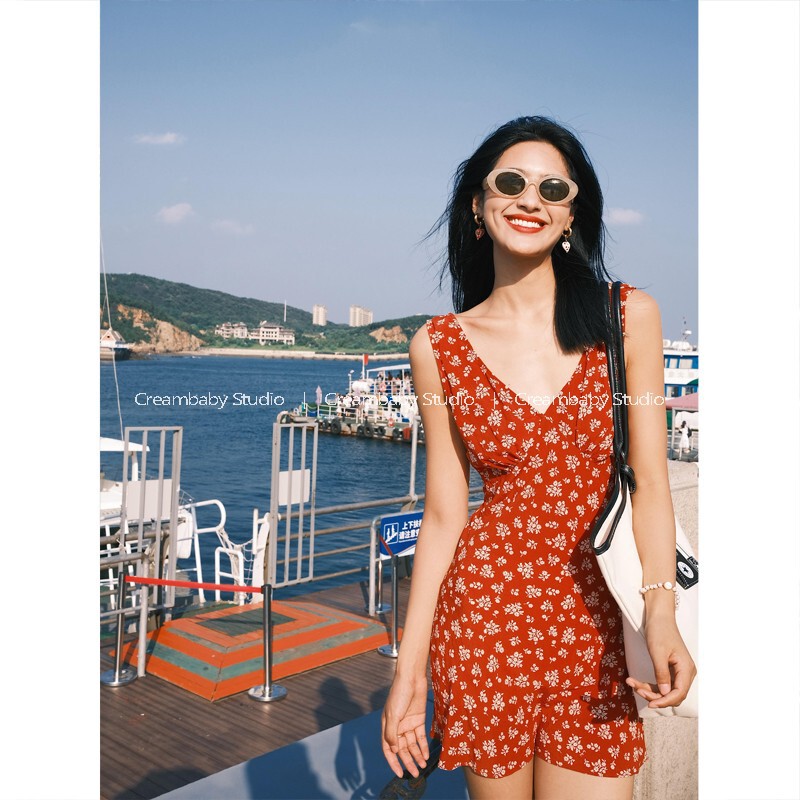 Hong Kong Style Vintage Chic Skirt Female Niche Design Sense French Style Little Red Floral V-neck Sleeveless dress