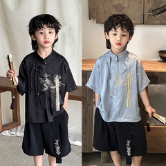 子供の中国風漢服スーツ 2025 夏の新スタイルのキリン刺繍ベスト半袖ショーツ男の子と女の子のための 2 点セット