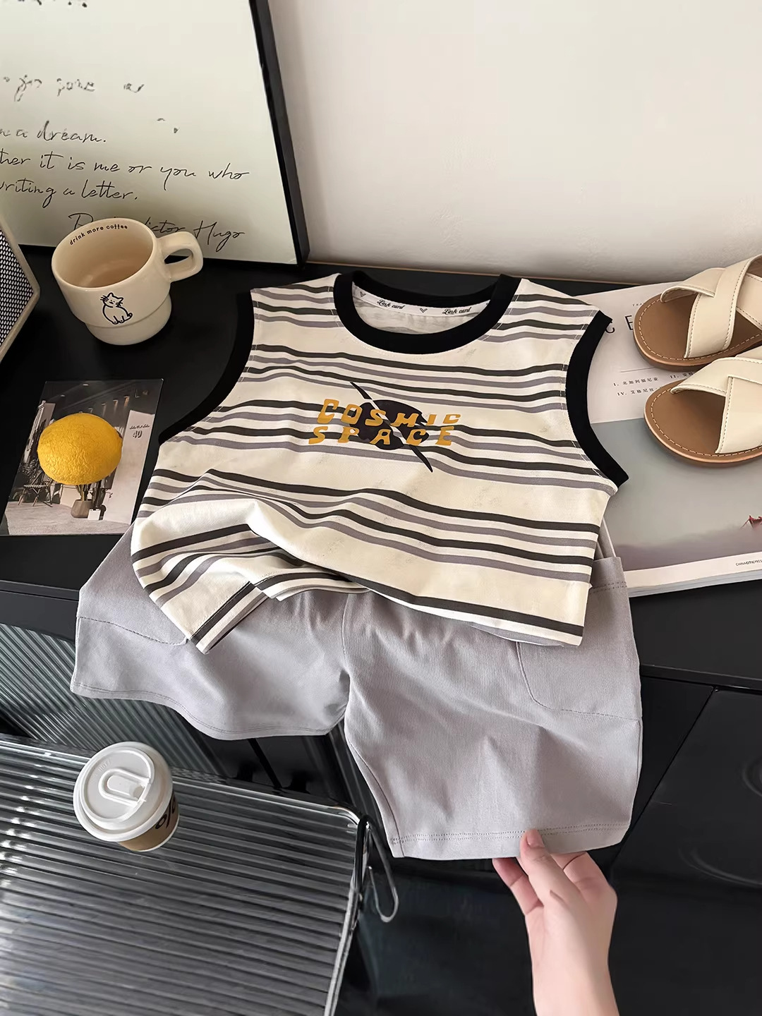 2026 chaleco de niños de algodón vestido de verano a rayas pantalones cortos antibacterianos de moda sueltos ropa infantil A