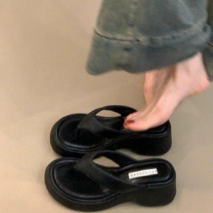 Versión de piel de oveja ~ Sandalias de leopardo rosa de nicho Sandalias y pantuflas de cuña de fondo suave para mujer Zapatos romanos de suela gruesa