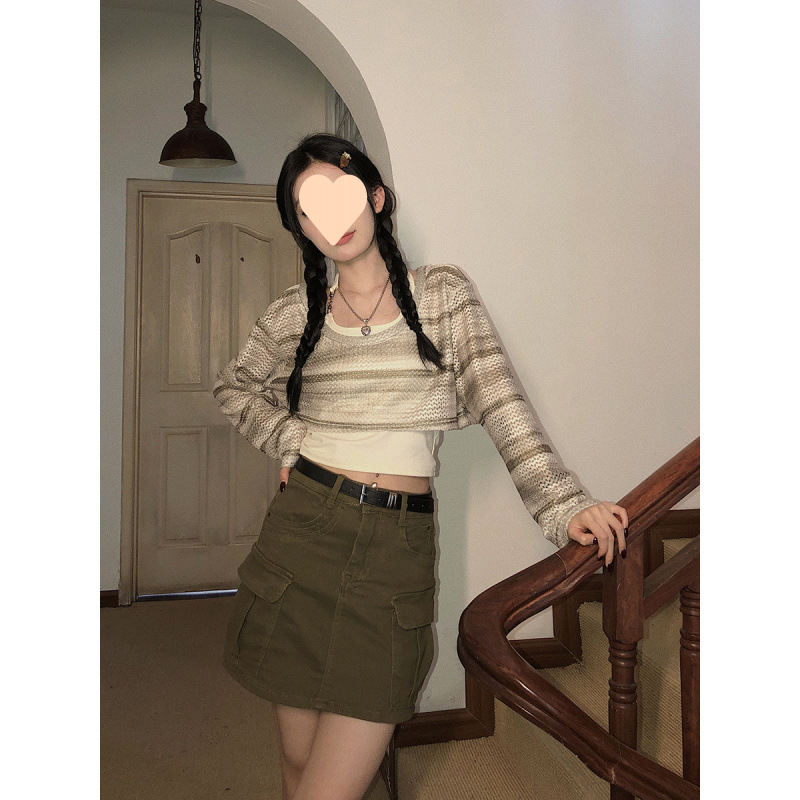 Elegant knitted long-sleeve