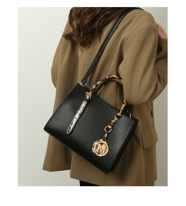 Bolsas de mano al por mayor transfronterizas 2024 nuevas bolsas de lujo ligeras para viajar, bolsas de mujer de gran capacidad, bolsas de mujer de cuero suave.