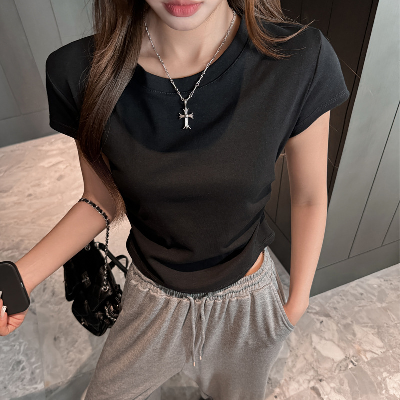 검은색