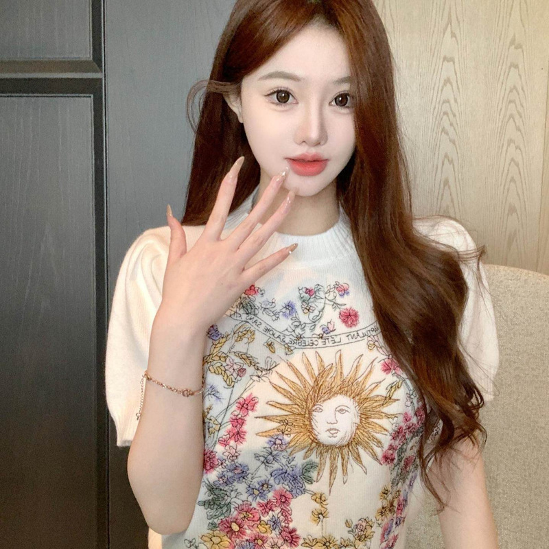 Knitted Short-Sleeved Sweater for Women, 2026 Summer New Style, Unique and Beautiful Top with a Super Stylish and High-End Look