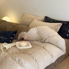 Category A maternal and infant grade anti-static milk velvet four-piece warm solid color simple quilt cover coral velvet sheets wholesale